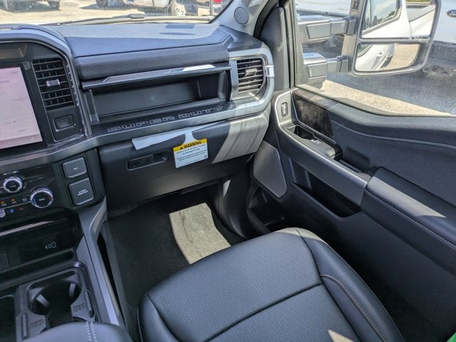 2026 Ford Super Duty F-350 DRW TDSL CREW CAB 6.7L LARIAT