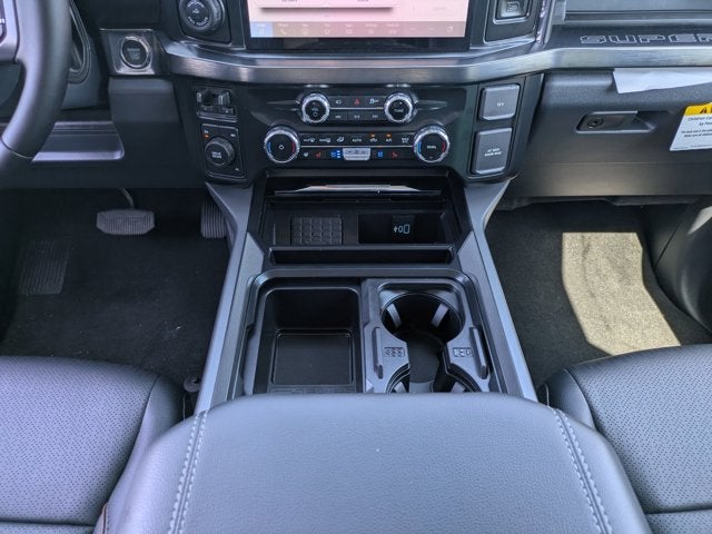 2026 Ford Super Duty F-350 DRW TDSL CREW CAB 6.7L LARIAT