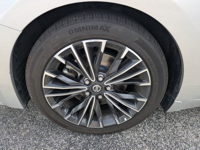 2021 Nissan Maxima SV
