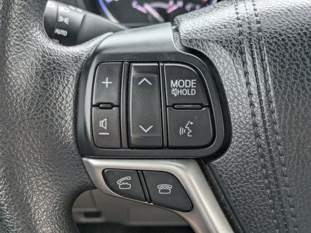 2016 Toyota Highlander LE