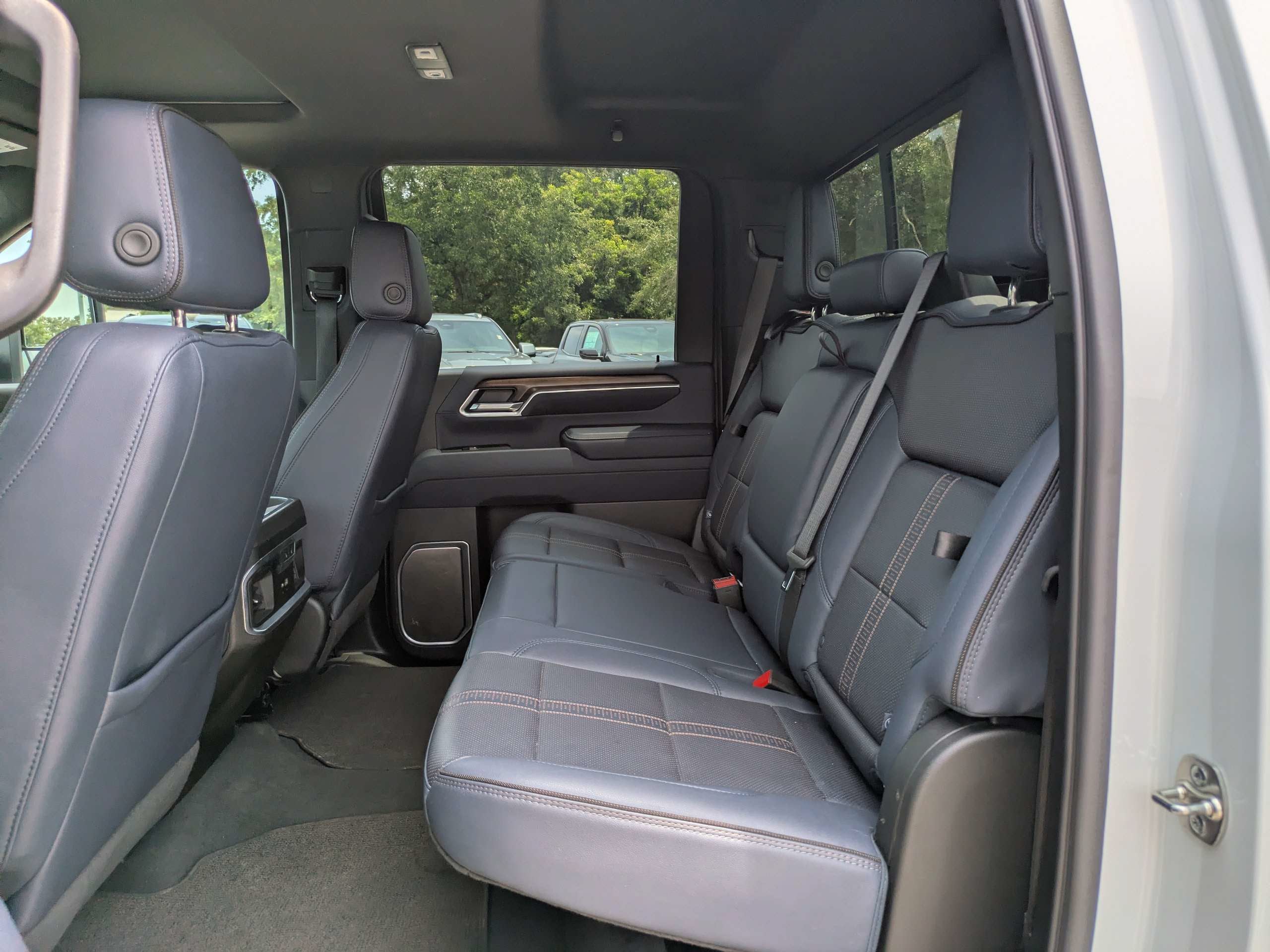 2025 Chevrolet Silverado 3500 HD High Country