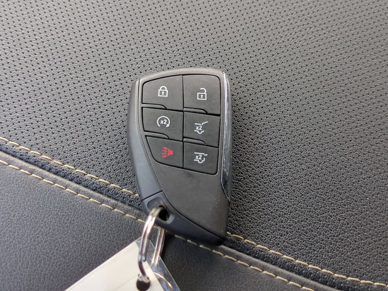 2025 GMC Yukon Elevation