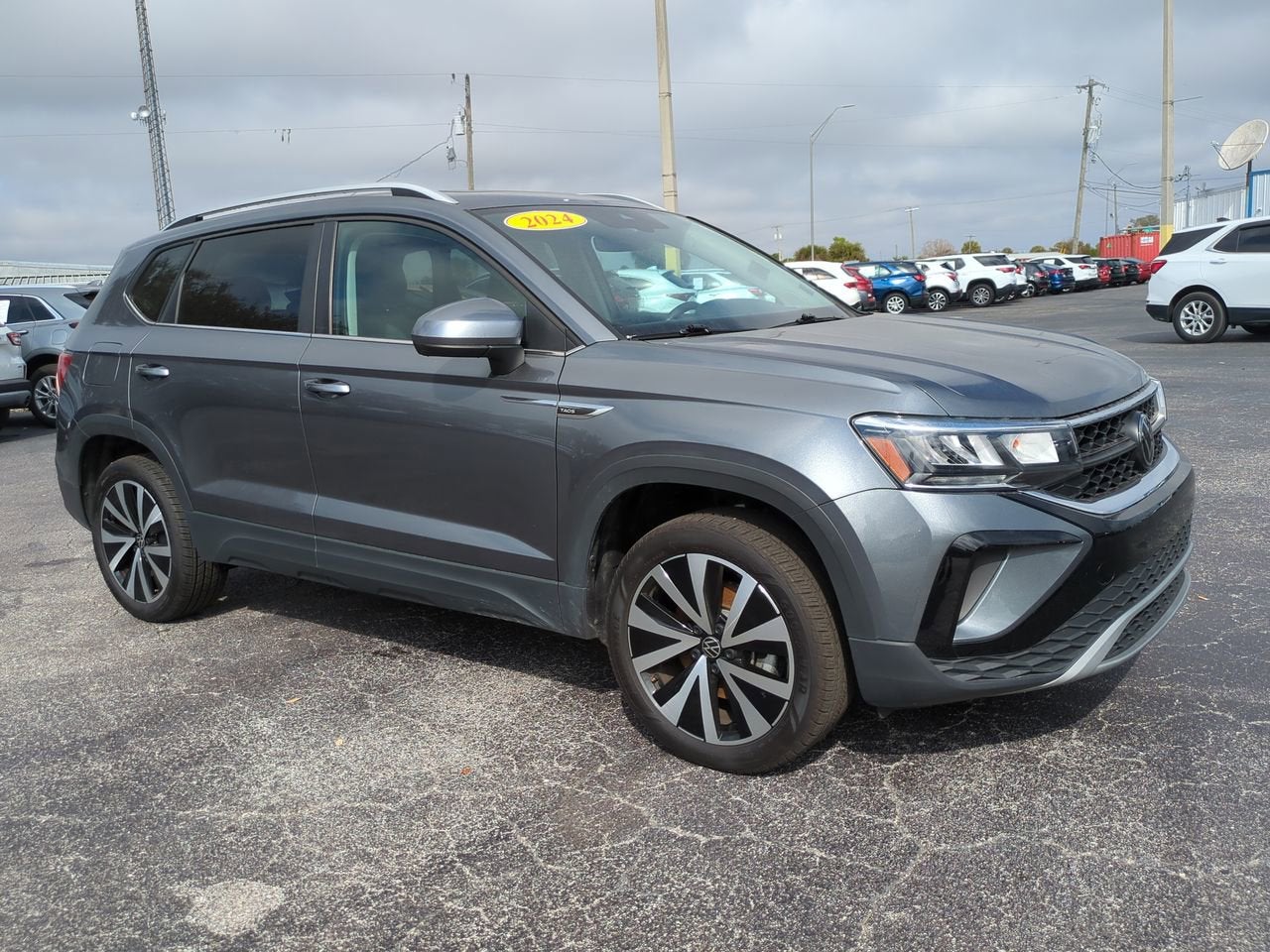 2024 Volkswagen Taos SE