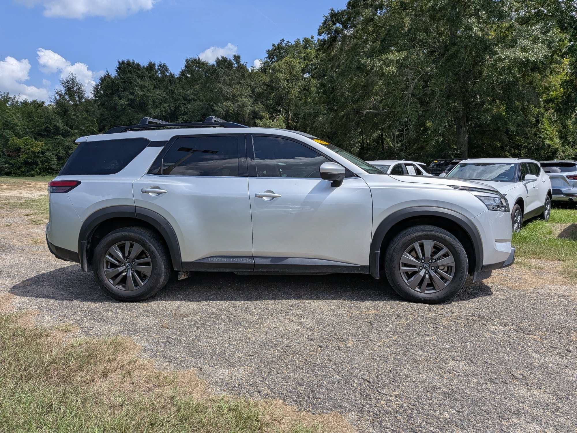 2022 Nissan Pathfinder SV 2WD