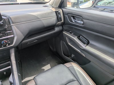 2023 Nissan Pathfinder Platinum 4WD
