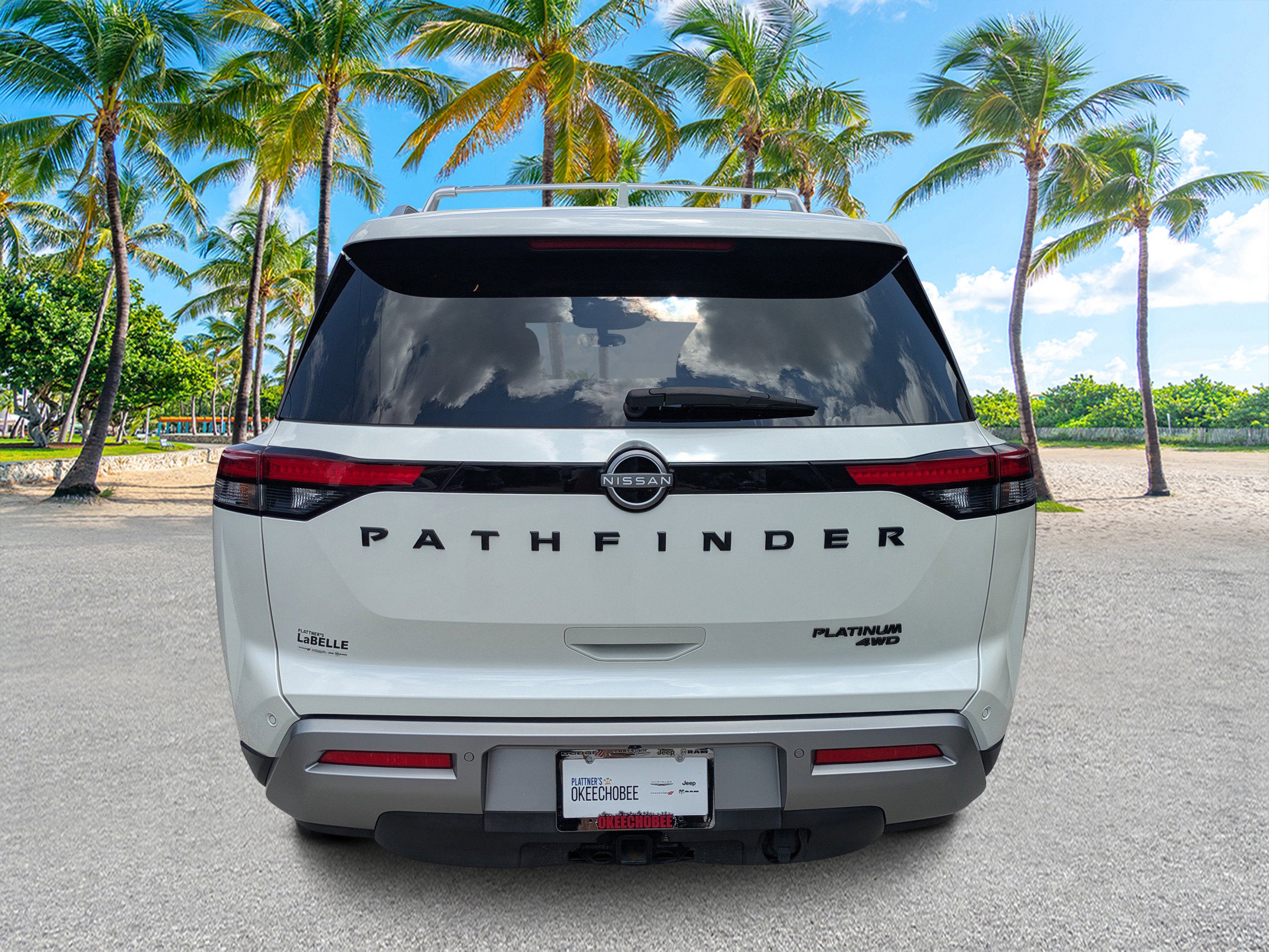2023 Nissan Pathfinder Platinum 4WD