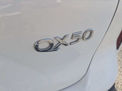 2023 INFINITI QX50 LUXE