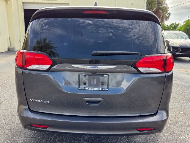 2020 Chrysler Voyager LX