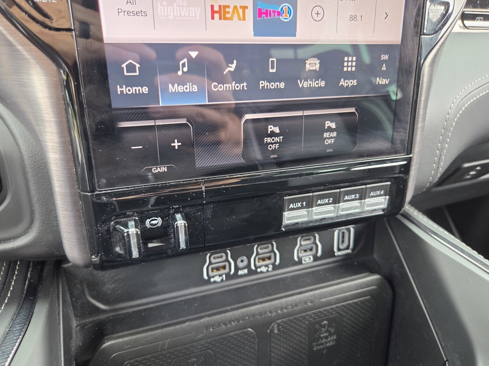 2025 RAM 1500 RHO Crew Cab 4x4 5'7" Box