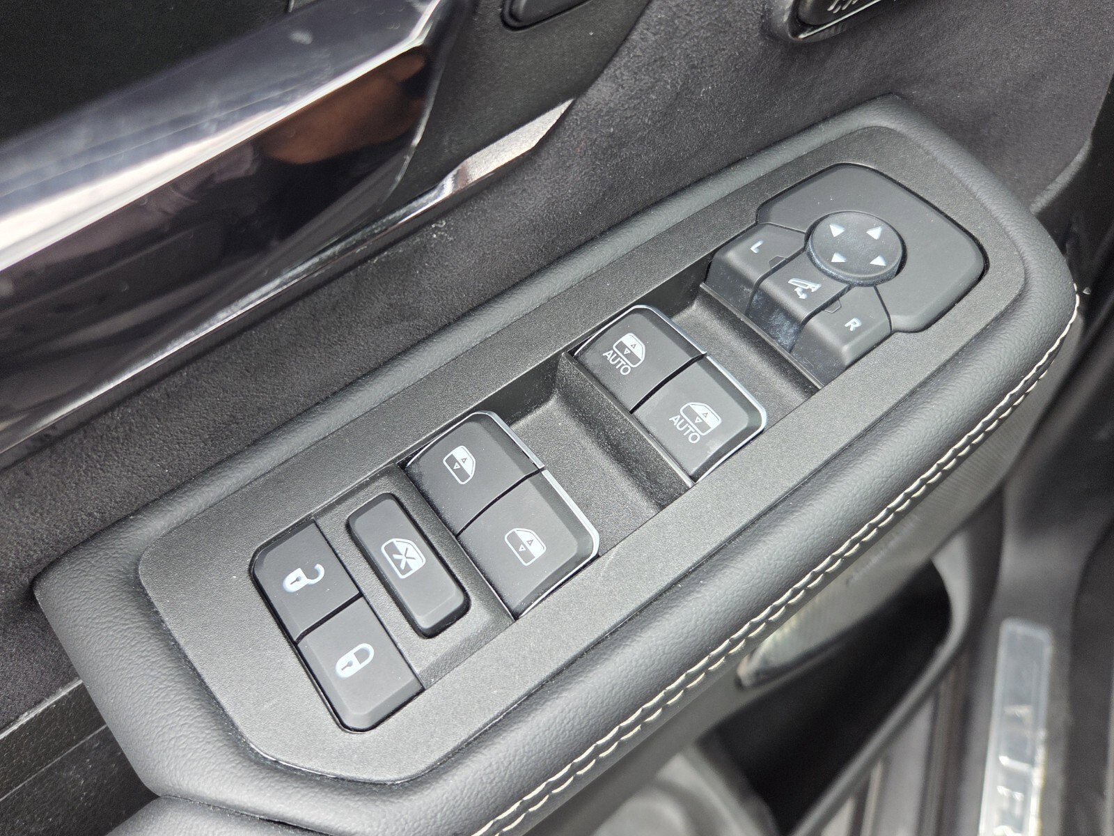 2025 RAM 1500 RHO Crew Cab 4x4 5'7" Box