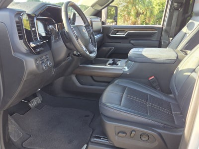 2025 Chevrolet Silverado 3500 HD High Country