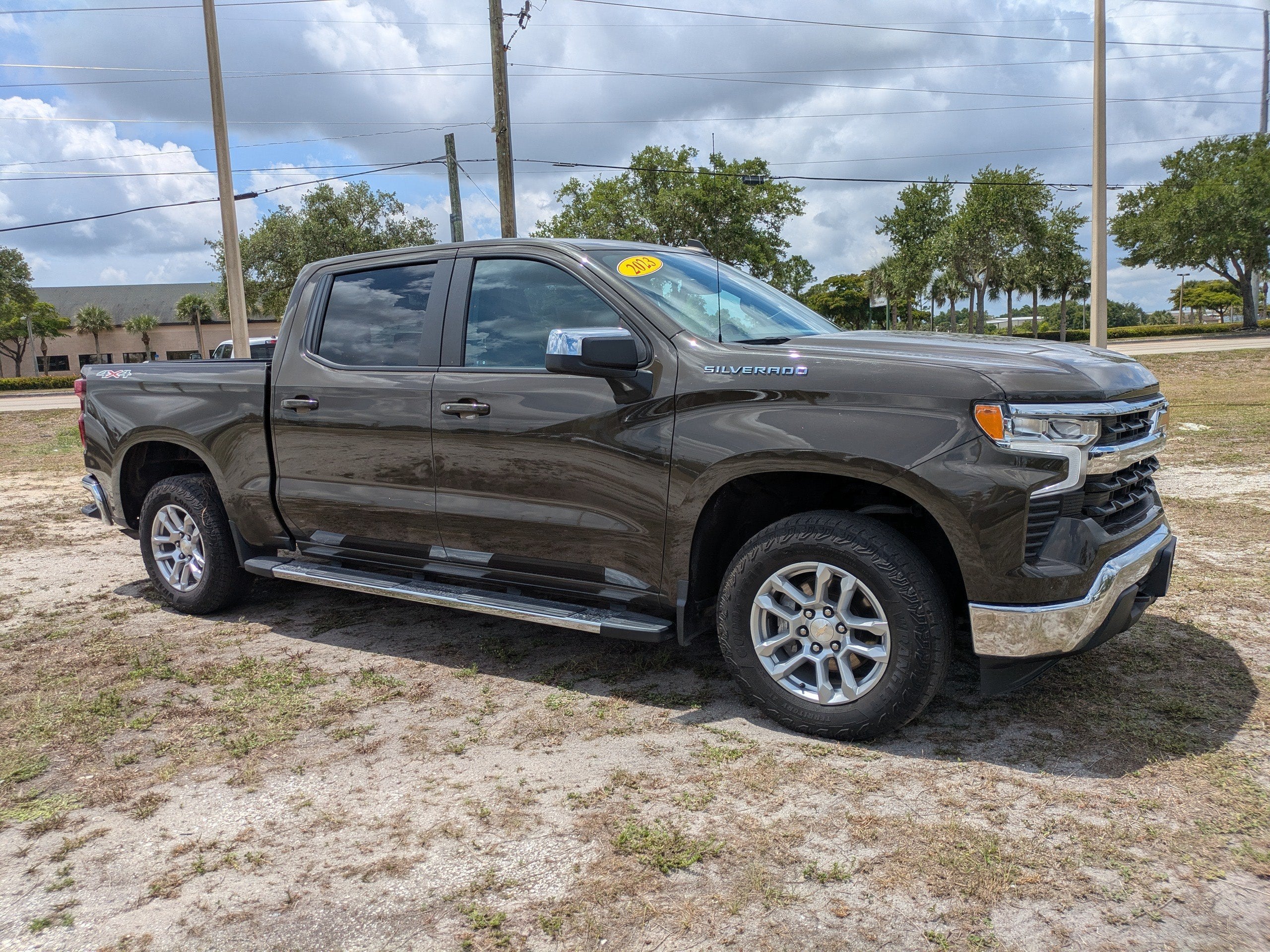 2023 Chevrolet Silverado 1500 LT (2FL)