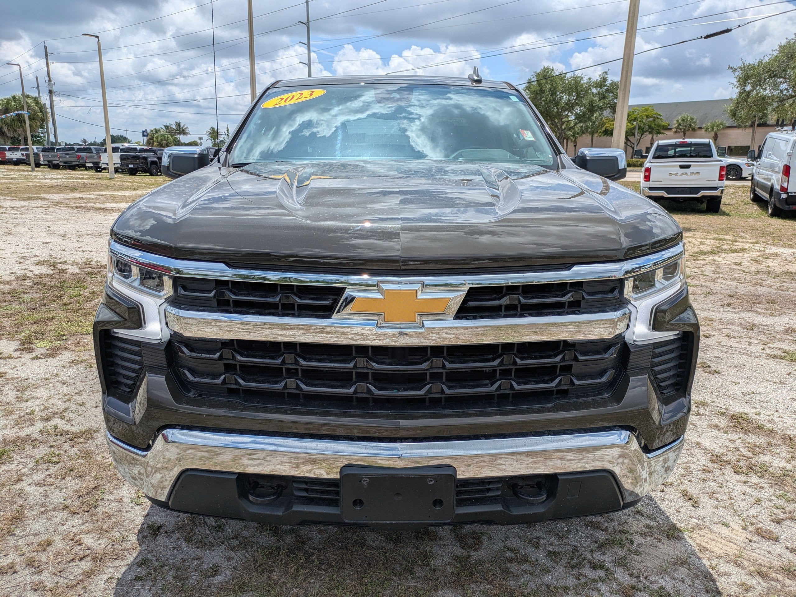 2023 Chevrolet Silverado 1500 LT (2FL)