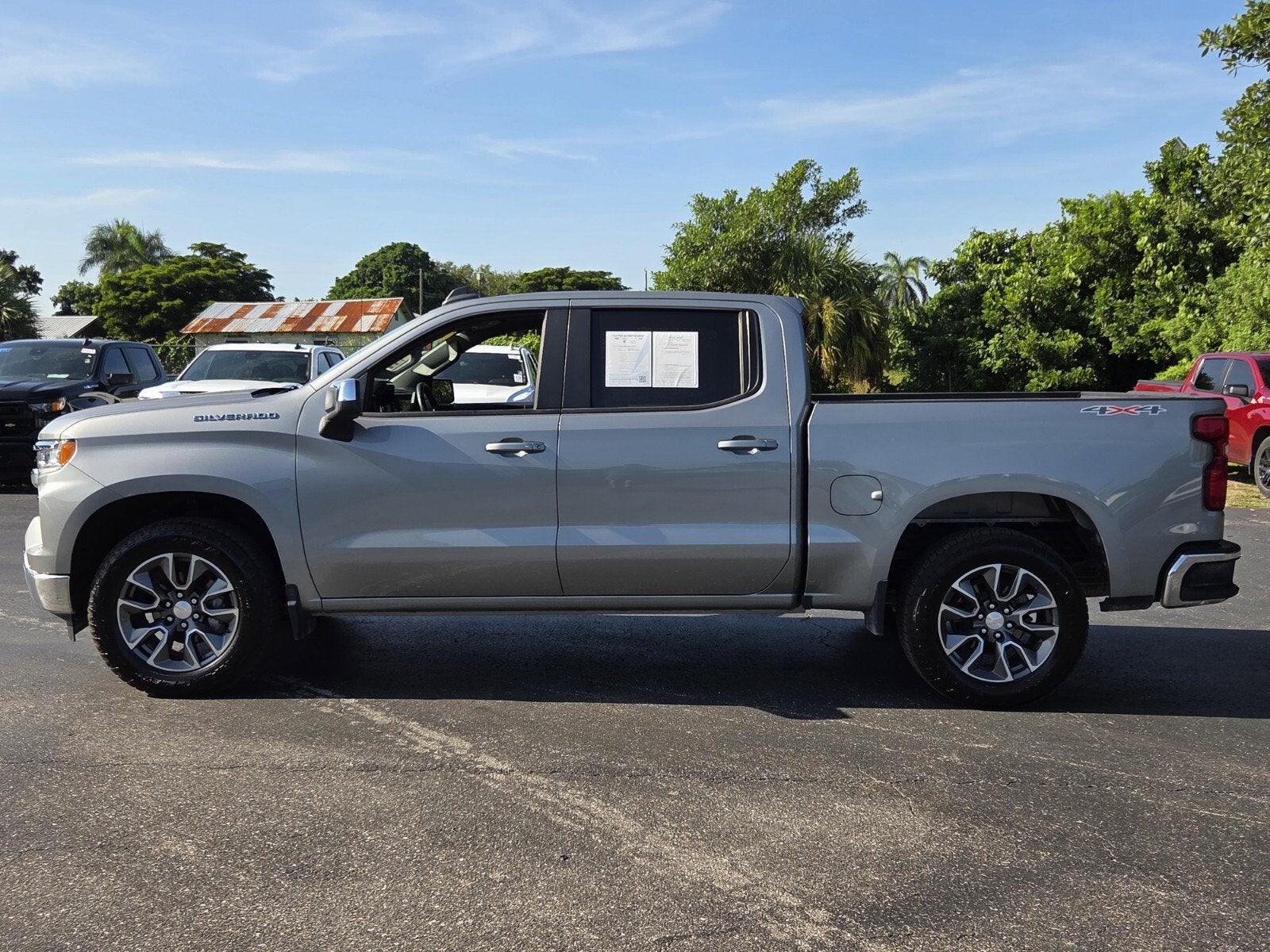 2024 Chevrolet Silverado 1500 LT (2FL)