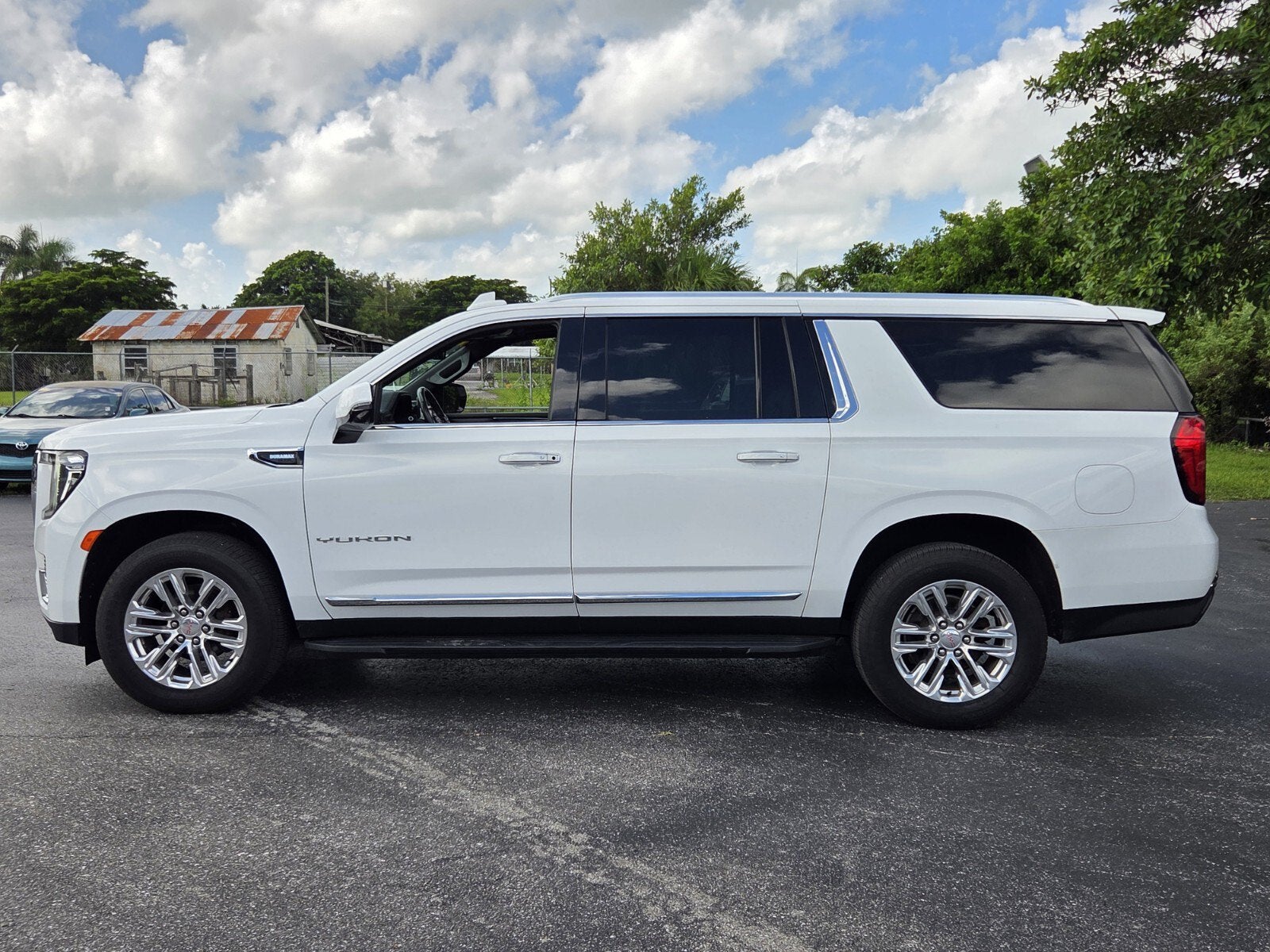 2021 GMC Yukon XL SLT