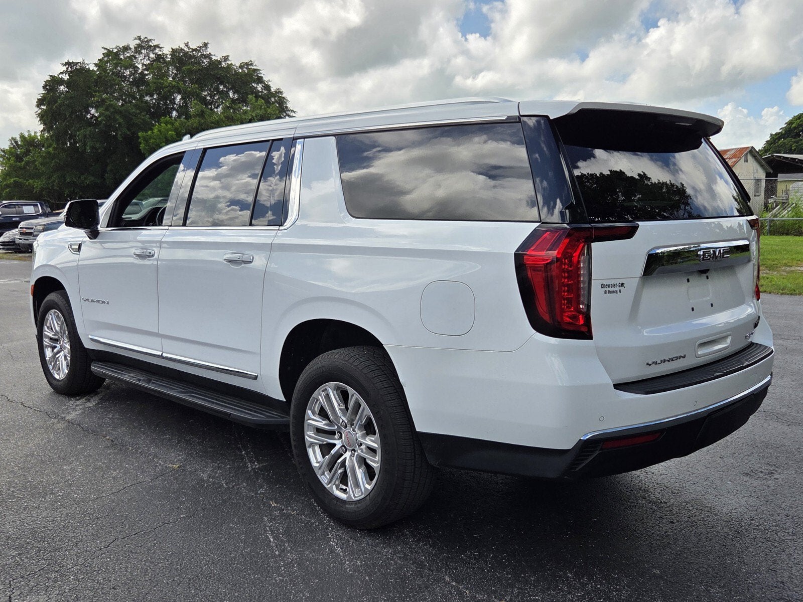 2021 GMC Yukon XL SLT