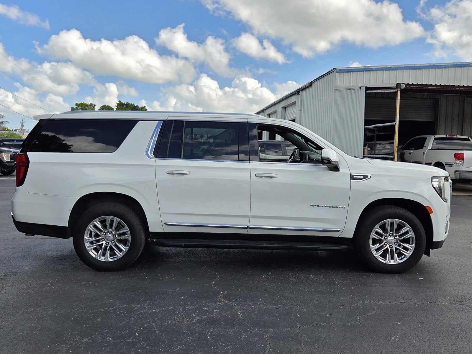 2021 GMC Yukon XL SLT