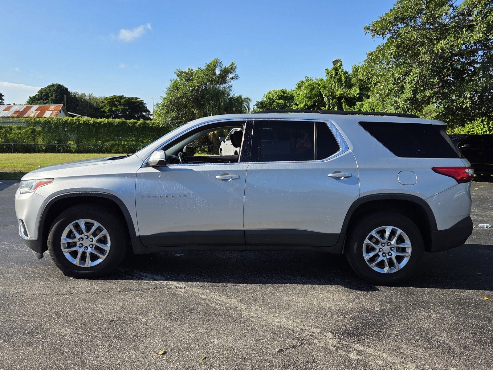 2021 Chevrolet Traverse LT Cloth