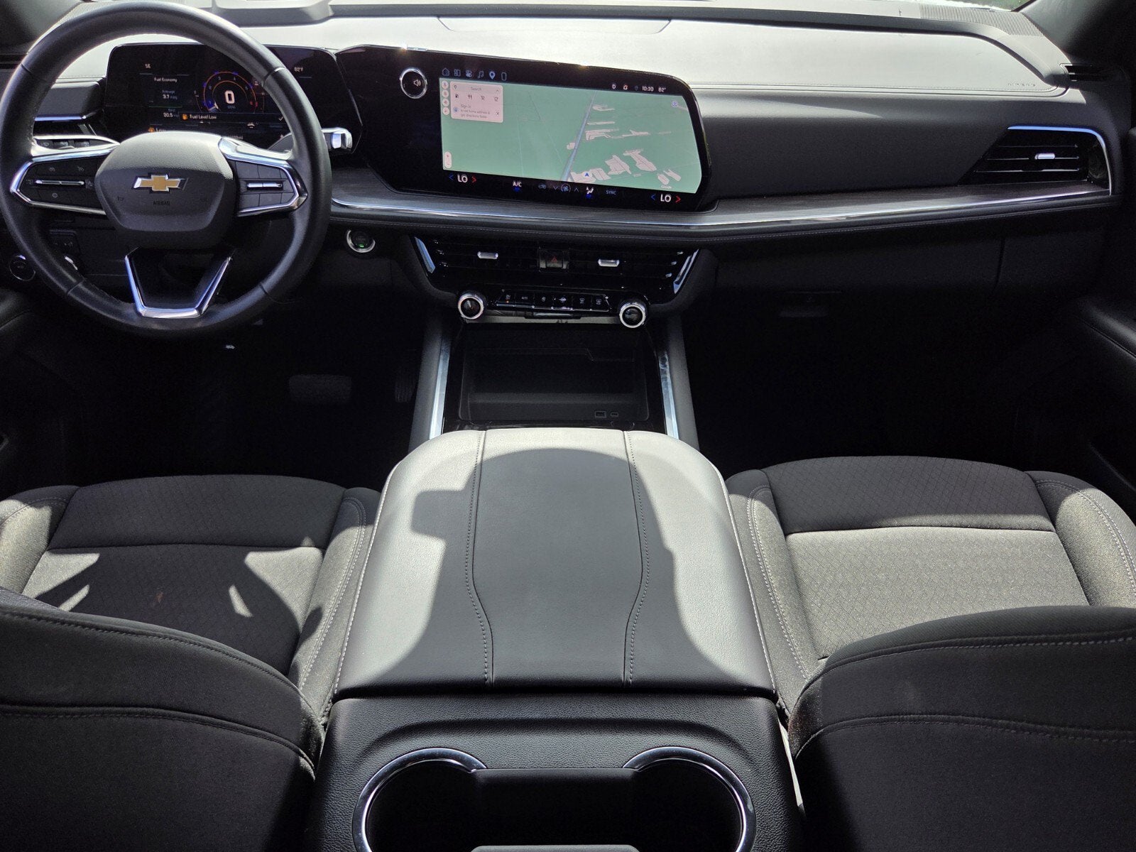 2025 Chevrolet Suburban LS