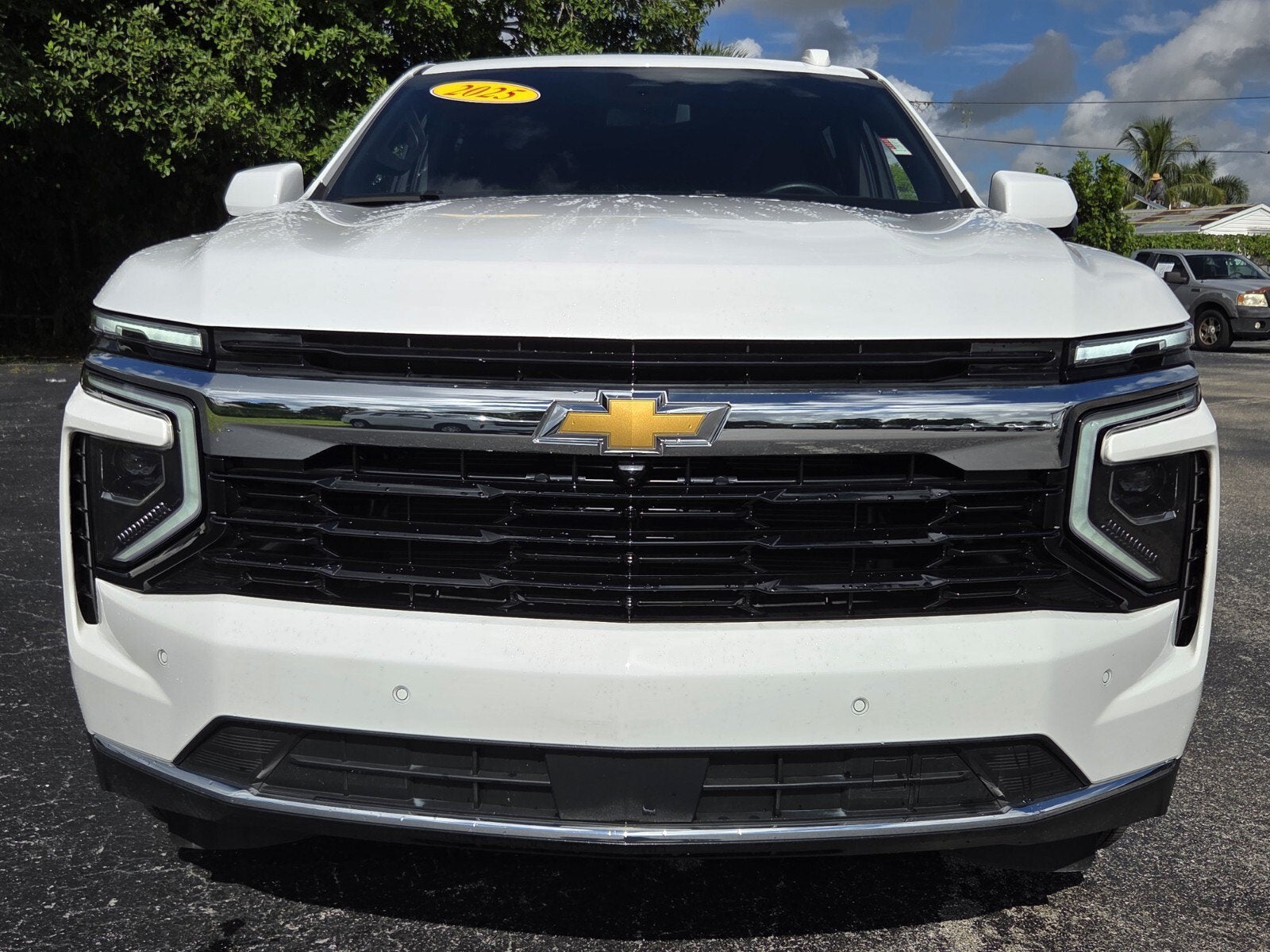 2025 Chevrolet Suburban LS