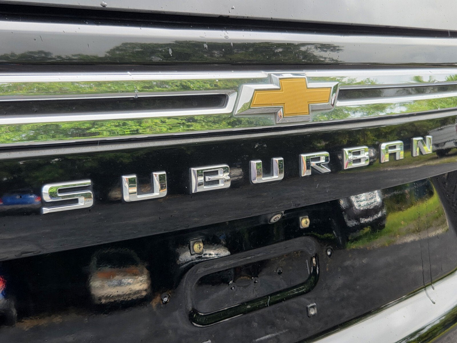 2023 Chevrolet Suburban LS