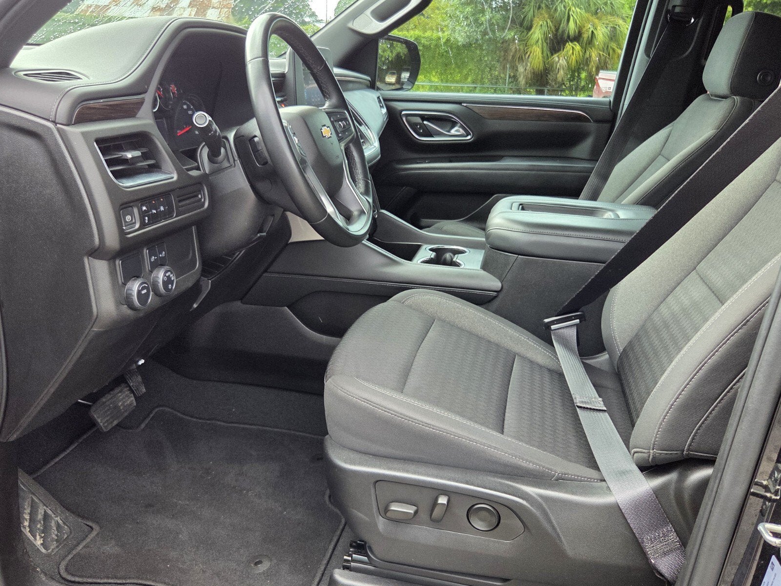 2023 Chevrolet Suburban LS
