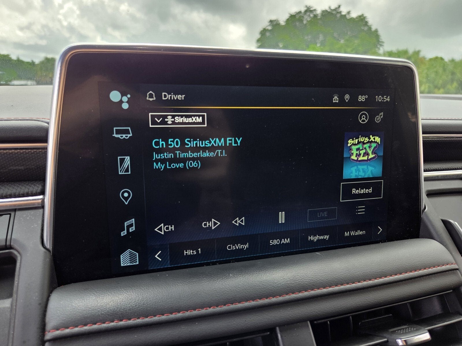 2023 Chevrolet Suburban RST