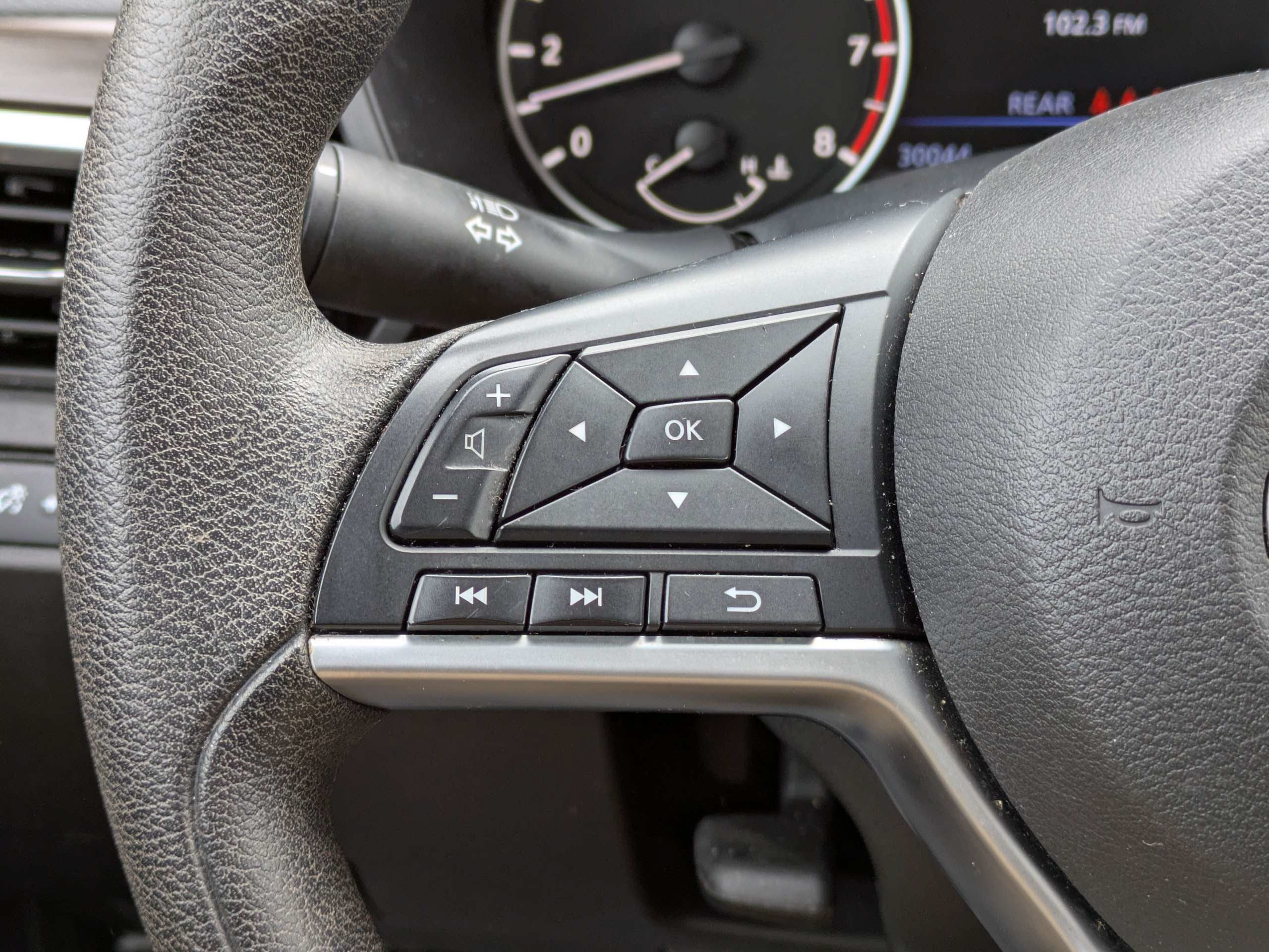 2023 Nissan Altima SV FWD