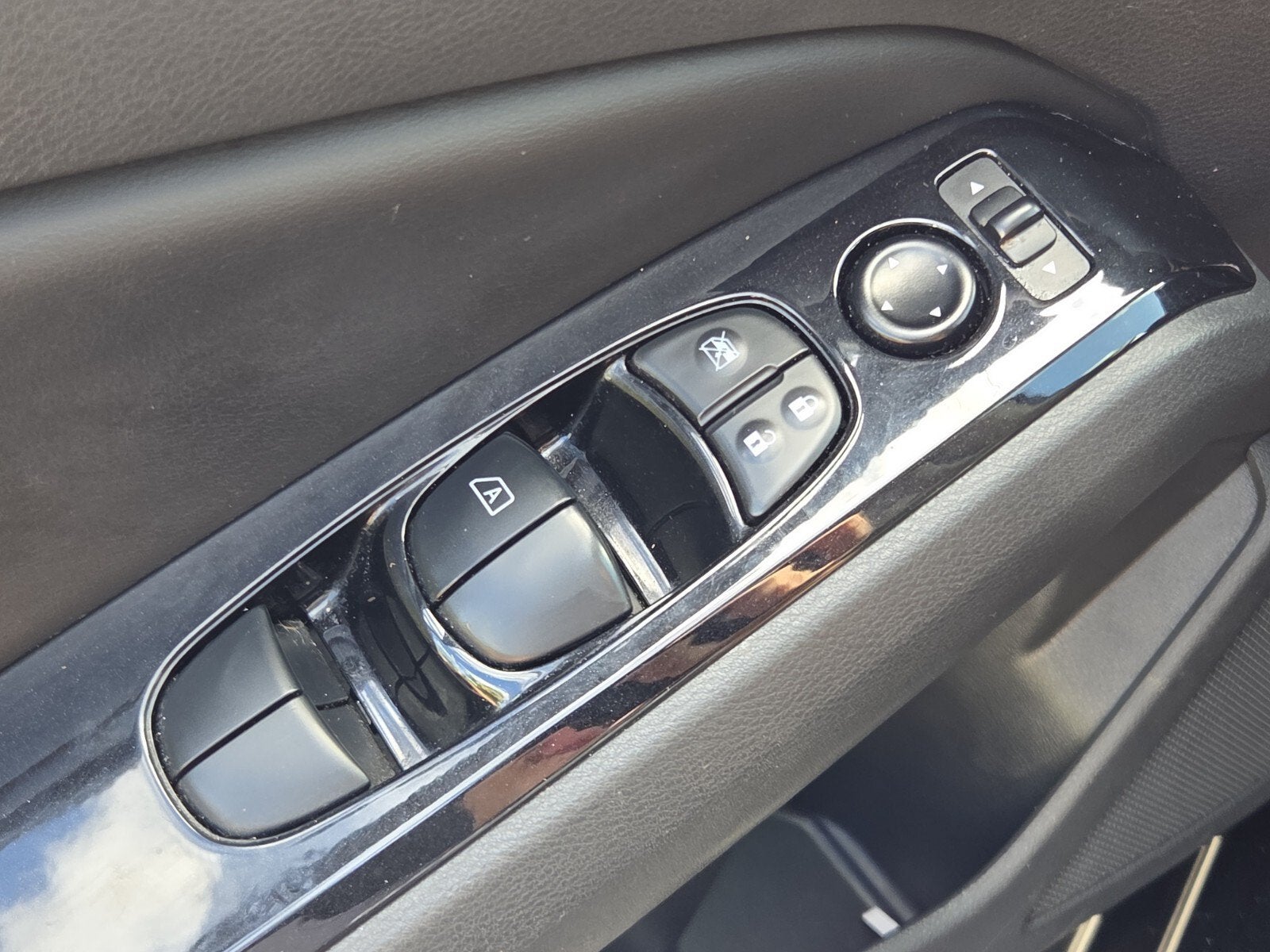 2023 Nissan Altima SV FWD