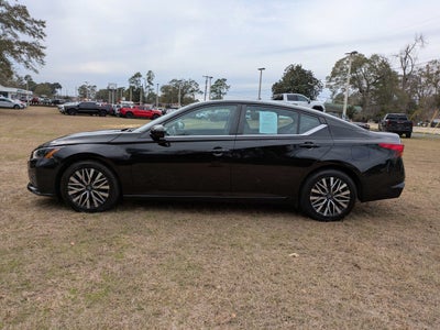 2023 Nissan Altima SV FWD
