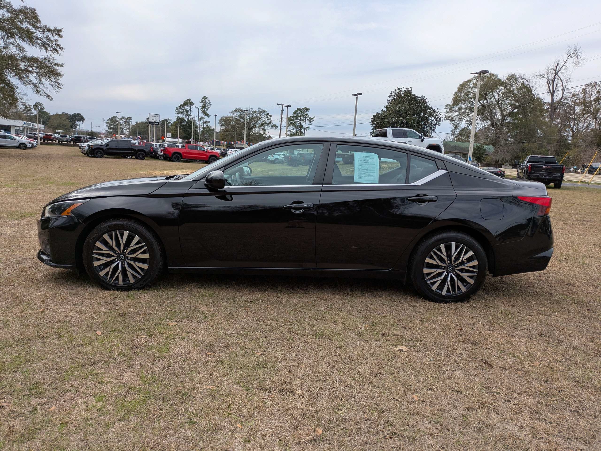 2023 Nissan Altima SV FWD
