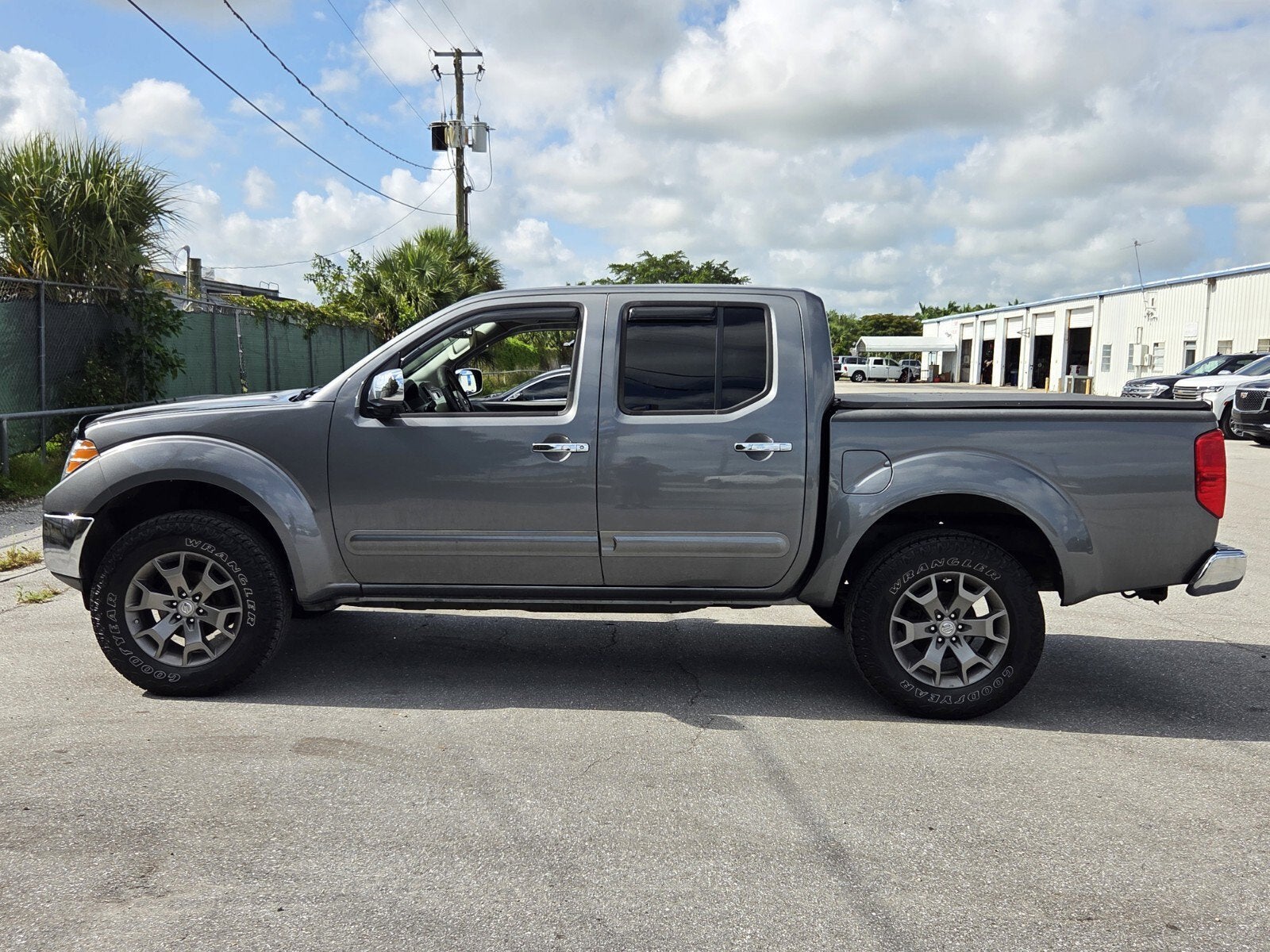 2019 Nissan Frontier SL