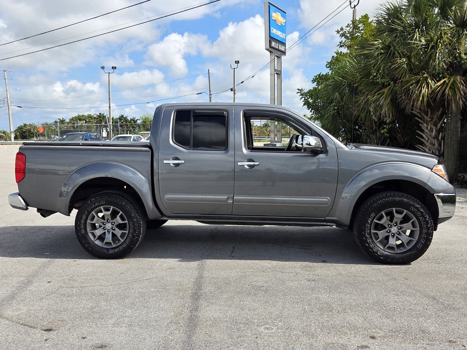 2019 Nissan Frontier SL