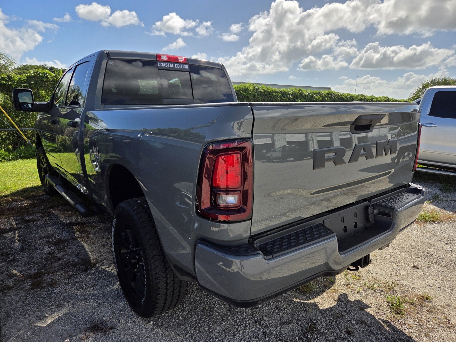 2026 RAM 2500 Black Express Crew Cab 4x4 6'4" Box