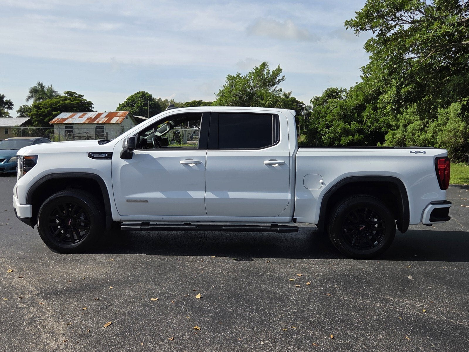 2022 GMC Sierra 1500 Elevation