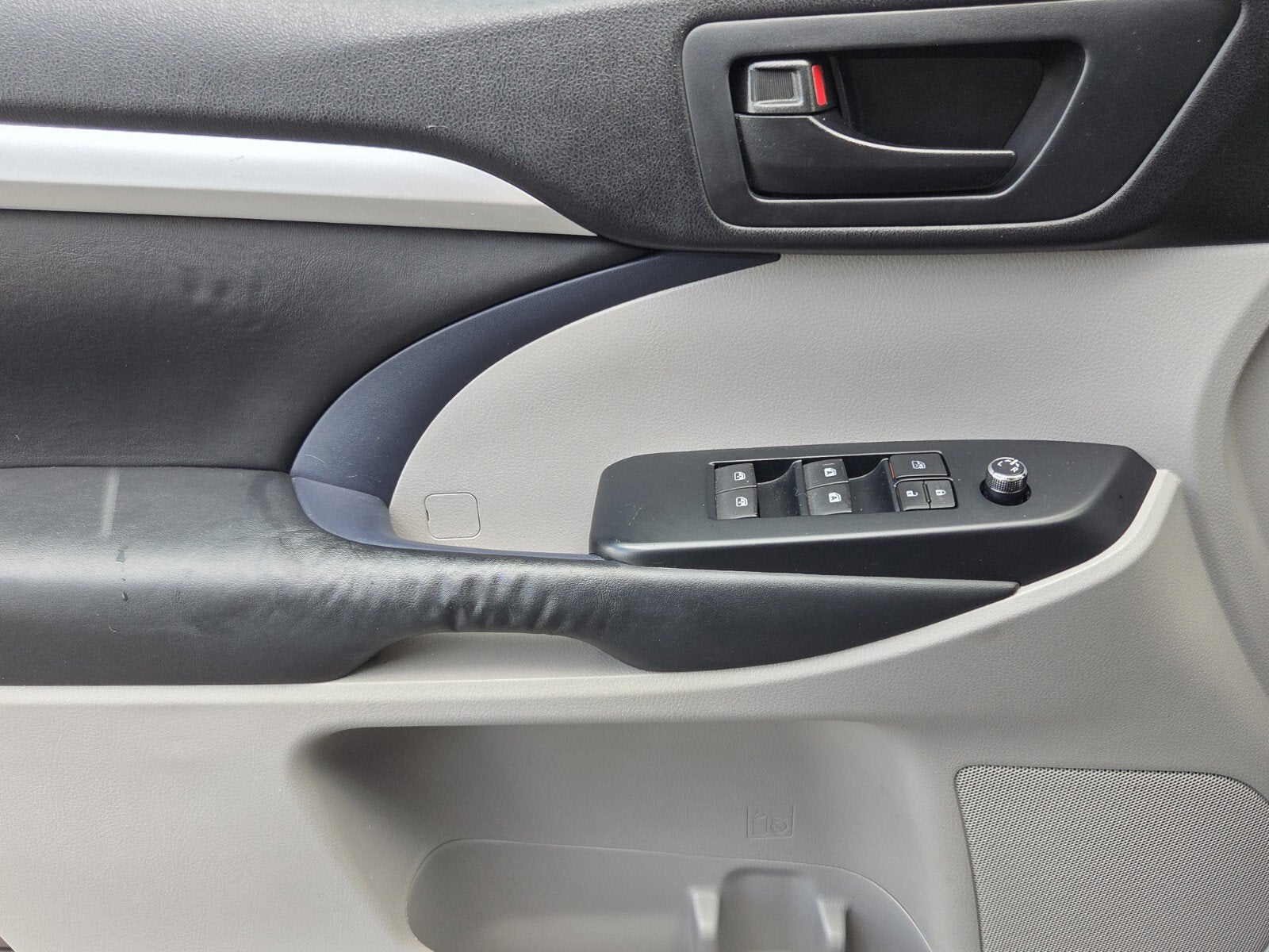 2015 Toyota Highlander LE Plus V6