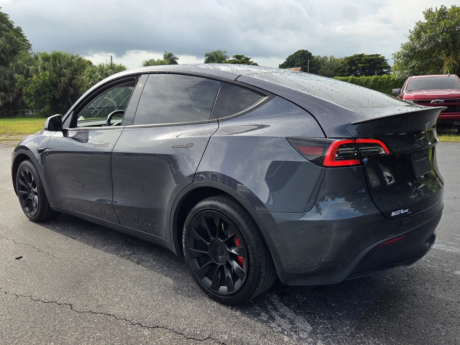 2022 Tesla Model Y Long Range Dual Motor All-Wheel Drive