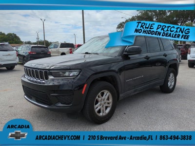 2023 Jeep Grand Cherokee Laredo 4x2
