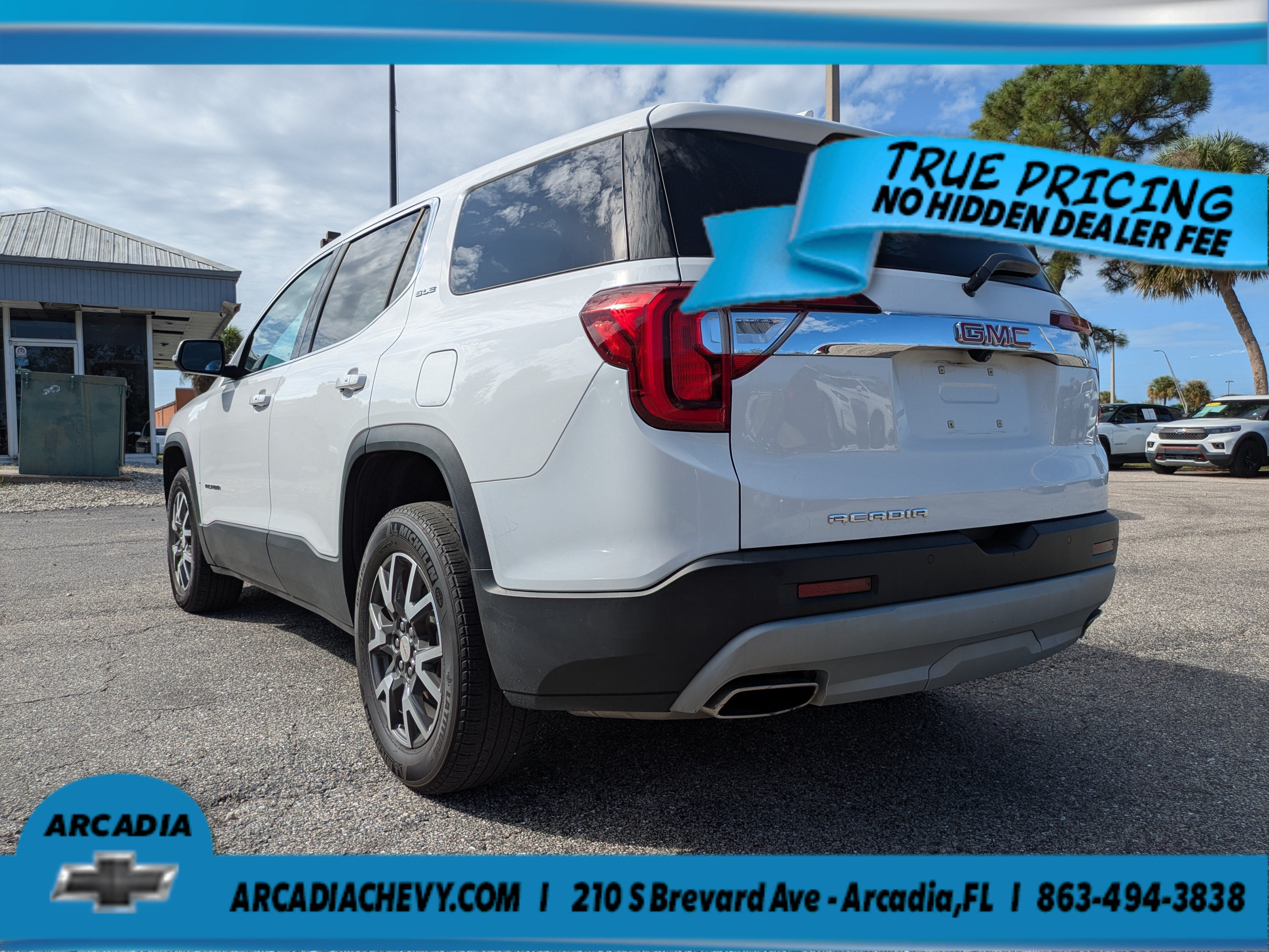 2023 GMC Acadia SLE