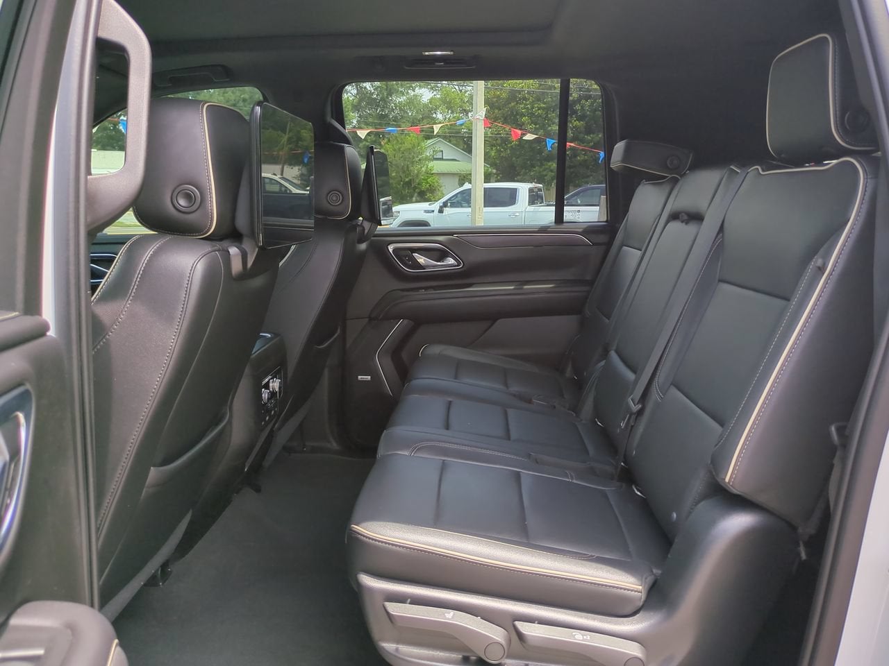 2021 GMC Yukon XL SLT