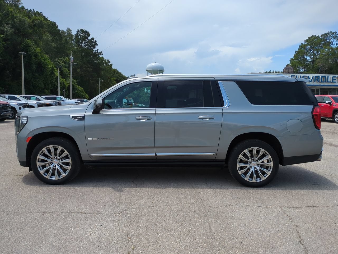 2023 GMC Yukon XL Denali