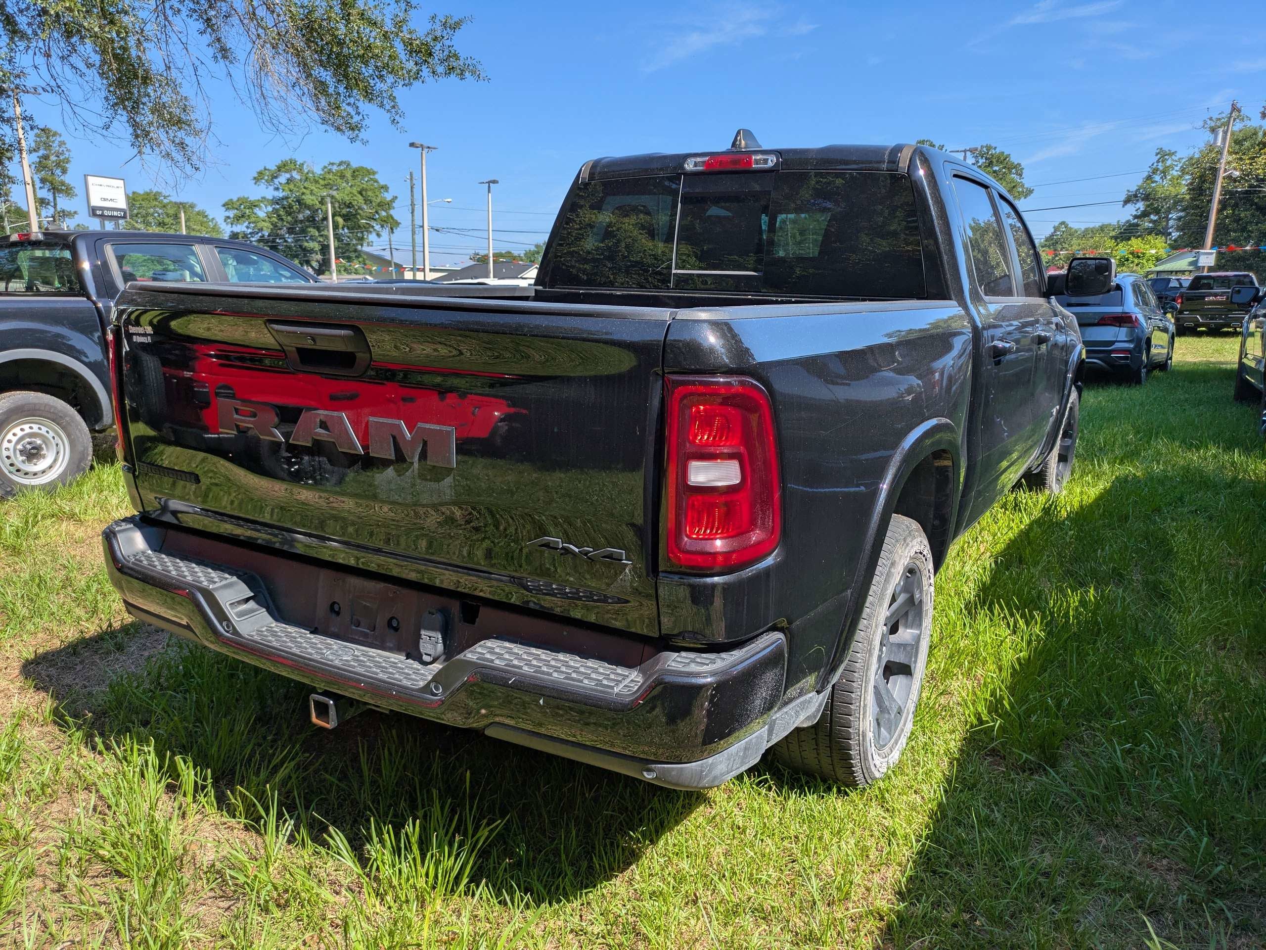 2025 RAM 1500 Big Horn Crew Cab 4x4 5'7" Box