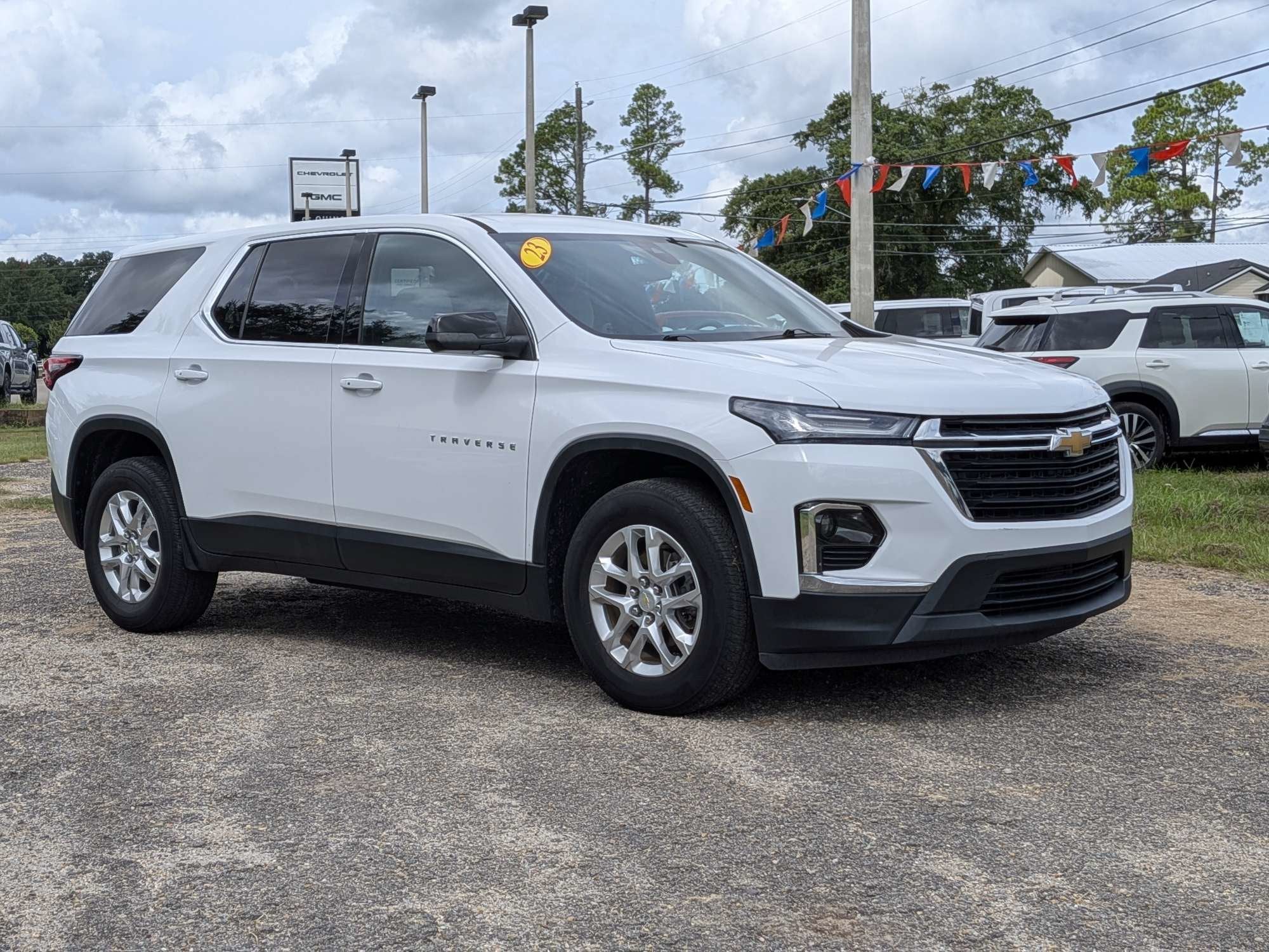 2023 Chevrolet Traverse LS