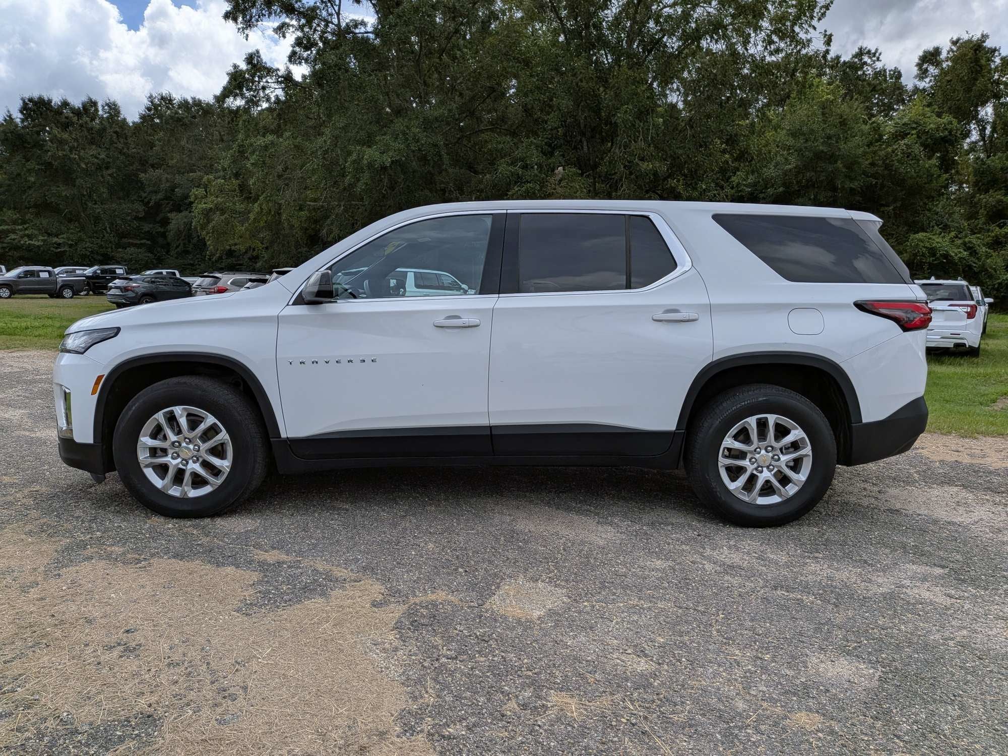 2023 Chevrolet Traverse LS