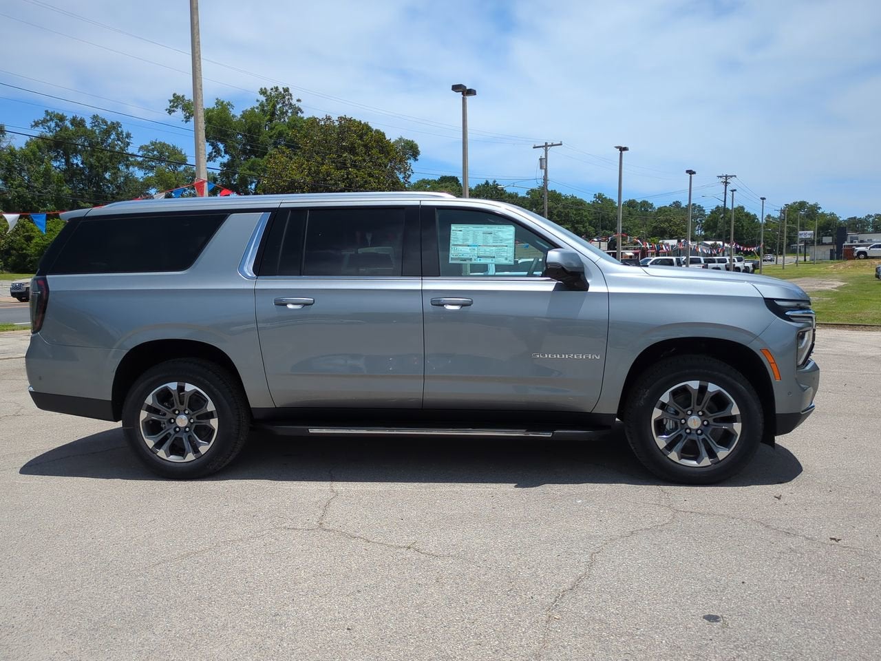 2026 Chevrolet Suburban LT