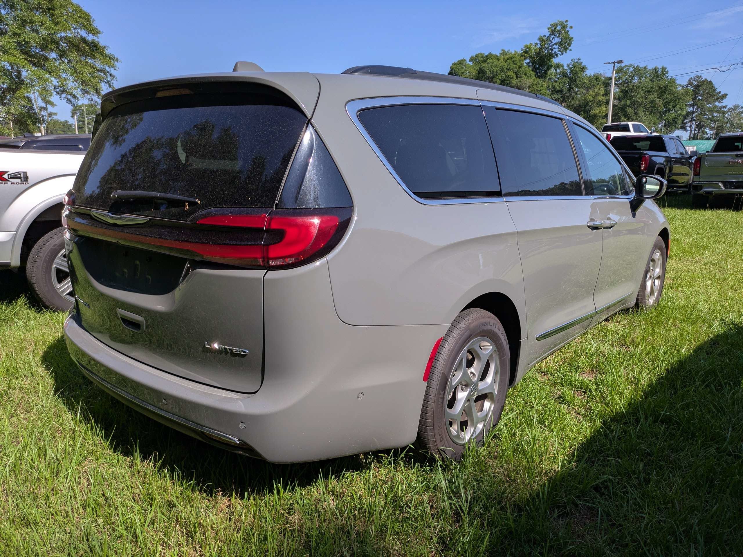 2022 Chrysler Pacifica Limited