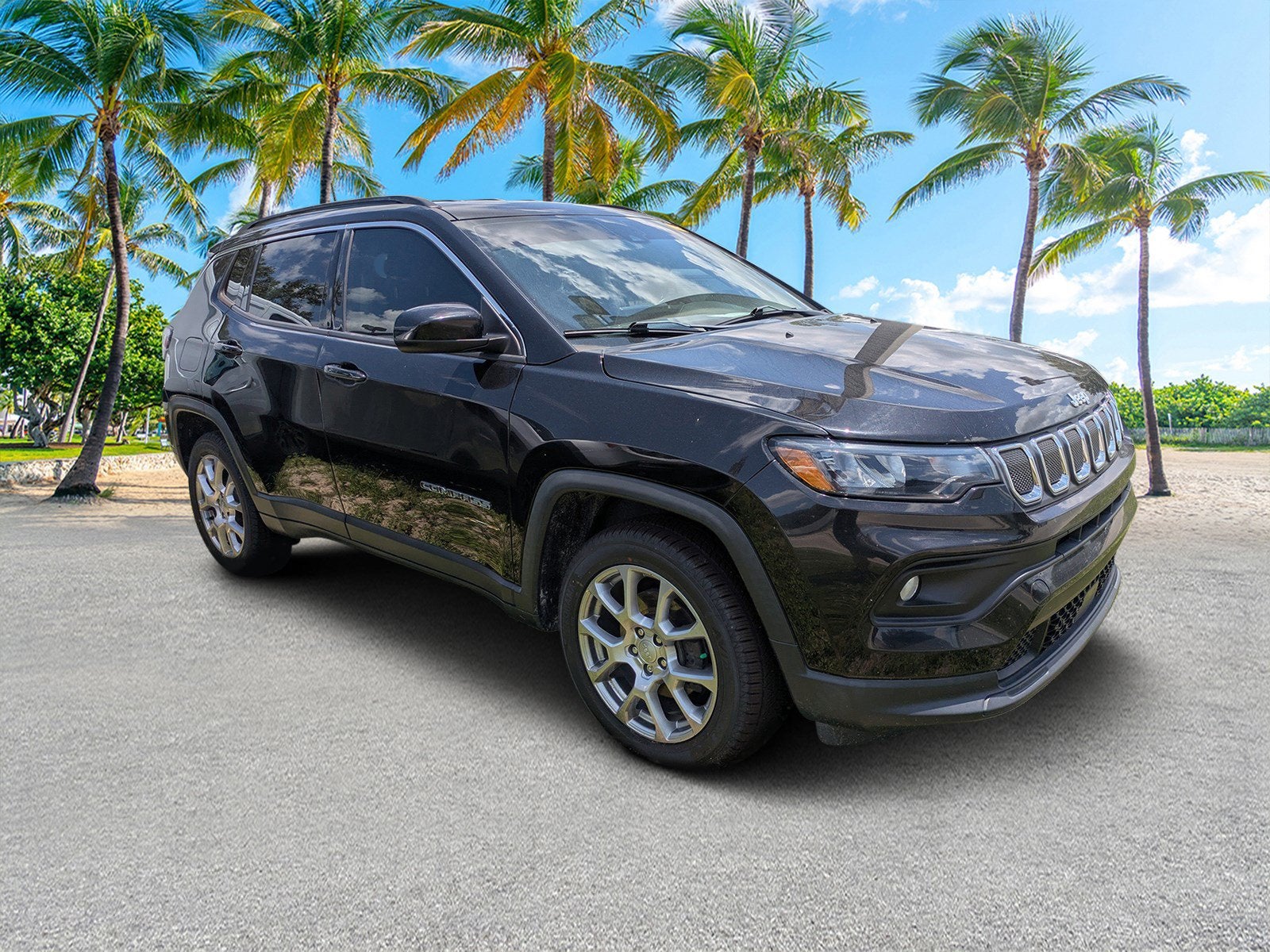 Used 2022 Jeep Compass Latitude Lux with VIN 3C4NJDFB5NT187054 for sale in Quincy, FL