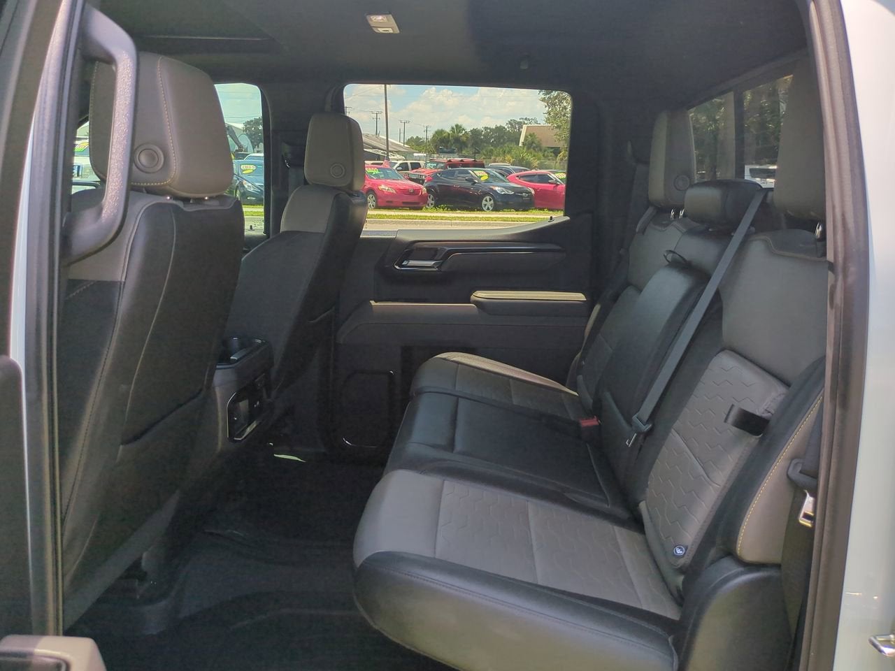 2023 Chevrolet Silverado 1500 ZR2 - Photo 13
