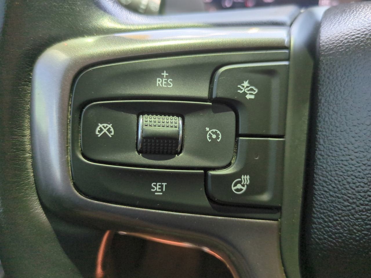 2023 Chevrolet Silverado 1500 ZR2 - Photo 25