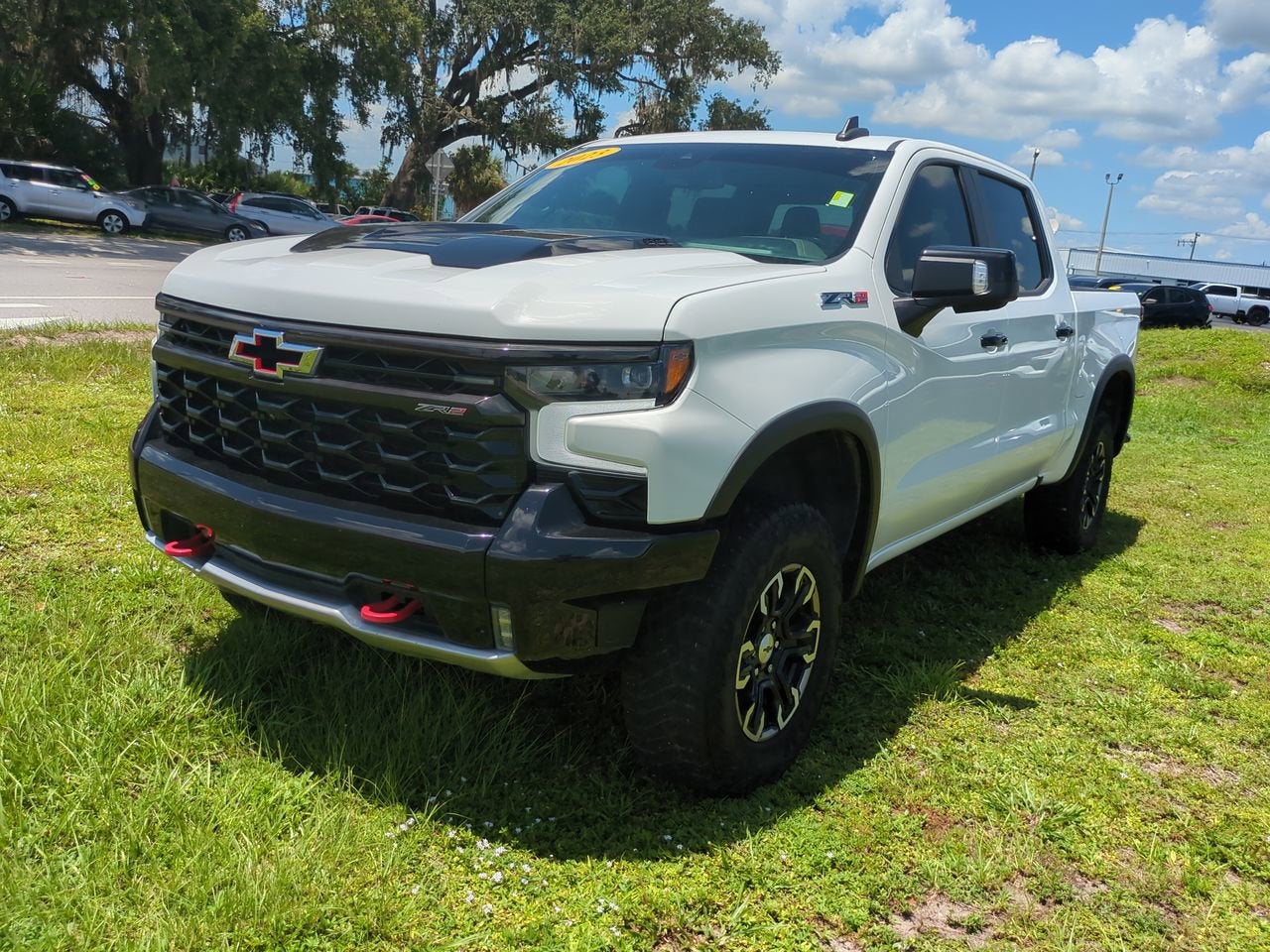 2023 Chevrolet Silverado 1500 ZR2 - Photo 8